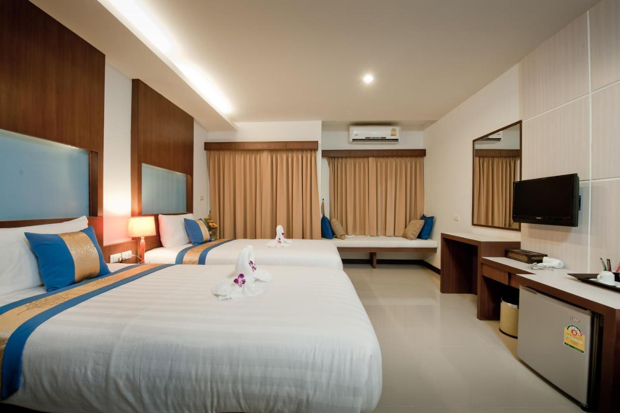 Blue Sky Patong Hotell Rum bild