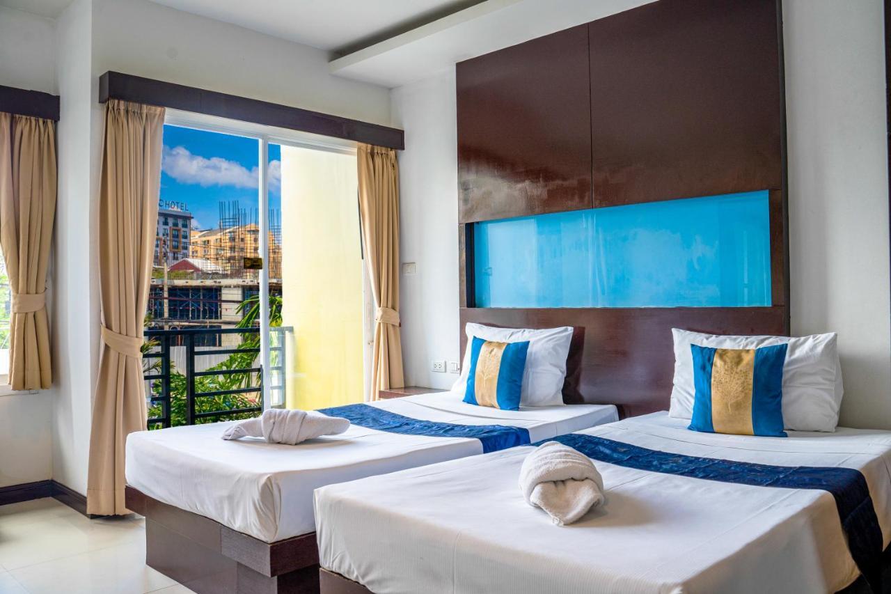 Blue Sky Patong Hotell Exteriör bild